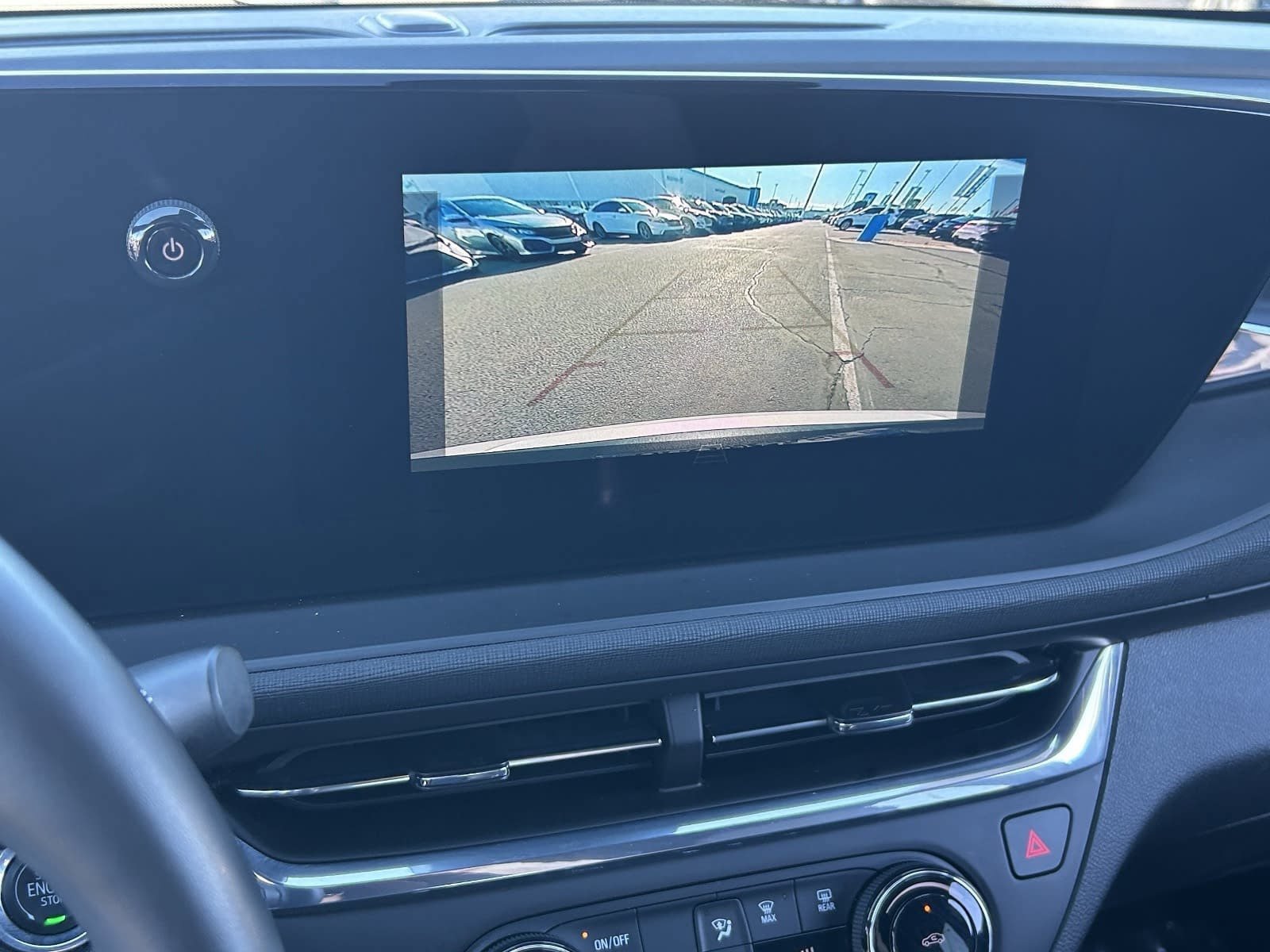 Used 2025 Buick Envista Preferred w/ Convenience I Package FWD image 31