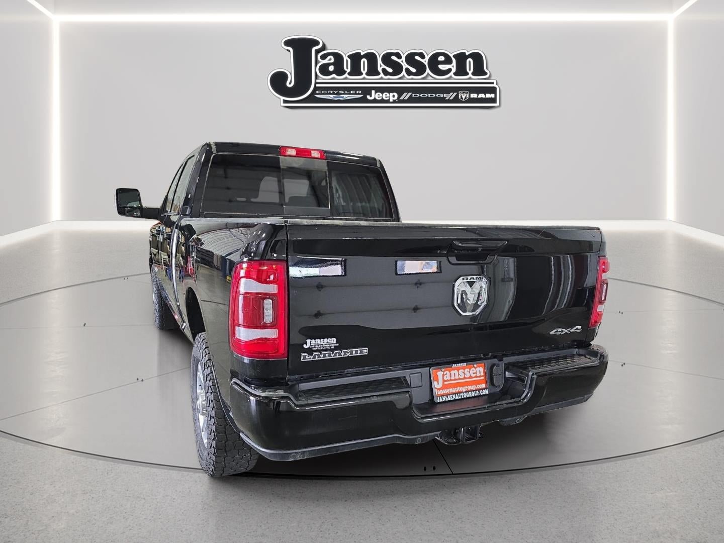 Used 2024 RAM 2500 Laramie w/ Safety Group AWD/4WD image 4