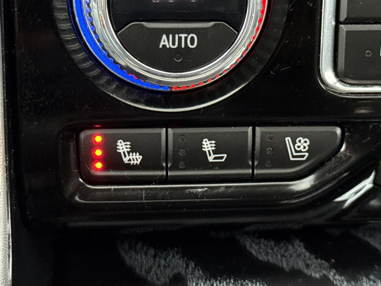 Used 2023 GMC Yukon Denali image 20