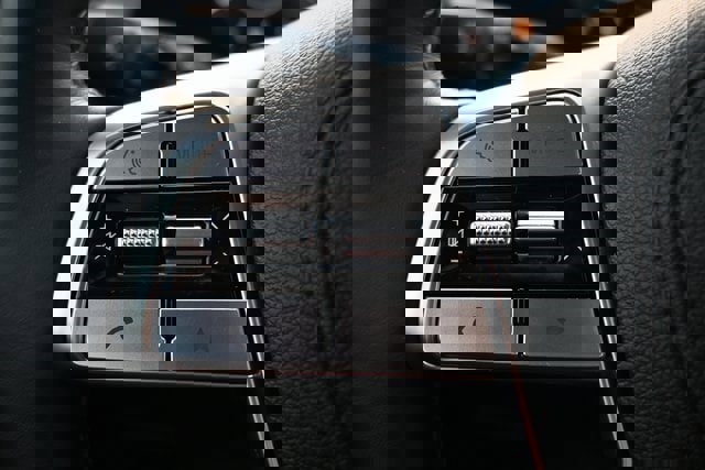 Used 2025 Kia Telluride SX image 40