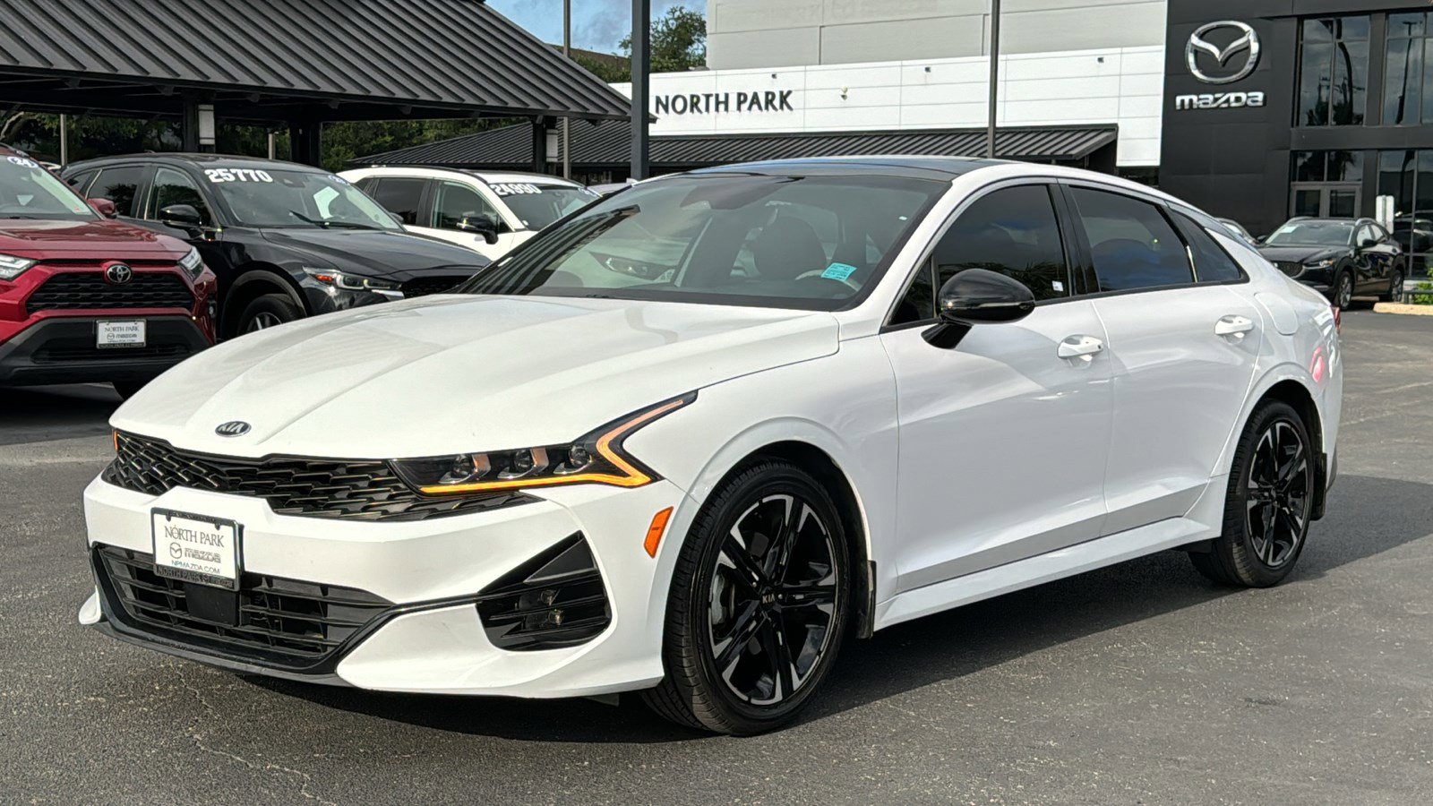 Used 2021 Kia K5 GT-Line w/ GT-Line FWD Premium Package image 3