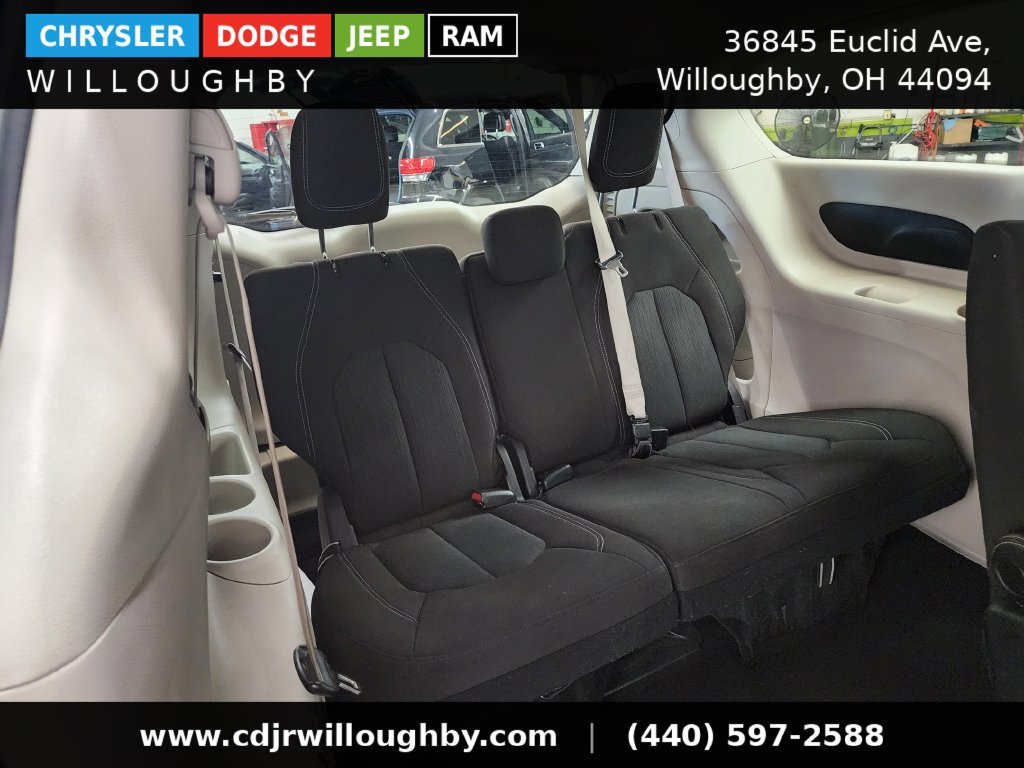 Used 2023 Chrysler Voyager LX FWD image 31