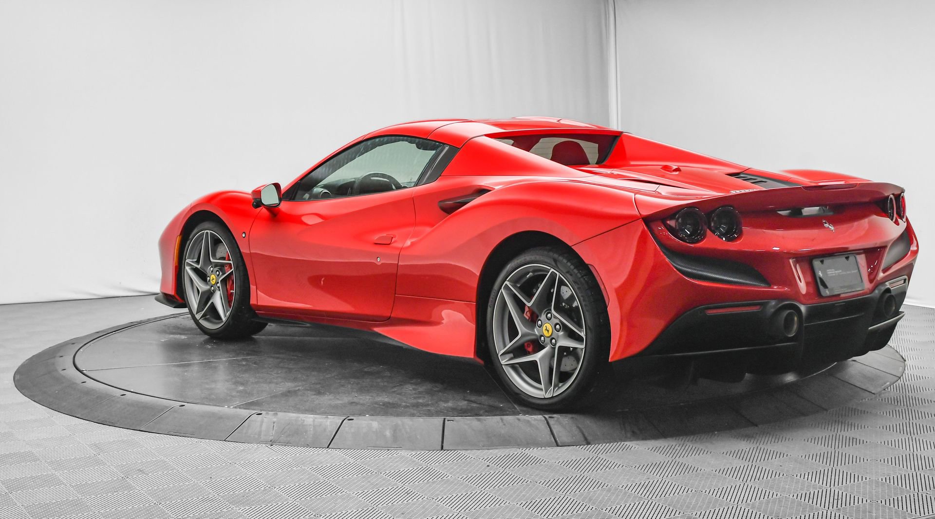 Used 2021 Ferrari F8 Tributo image 57