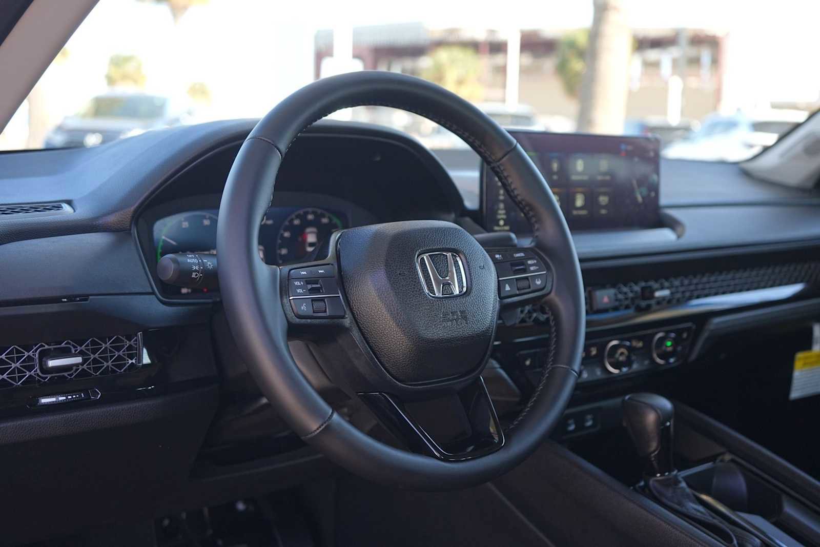 Used 2025 Honda Accord EX-L image 2