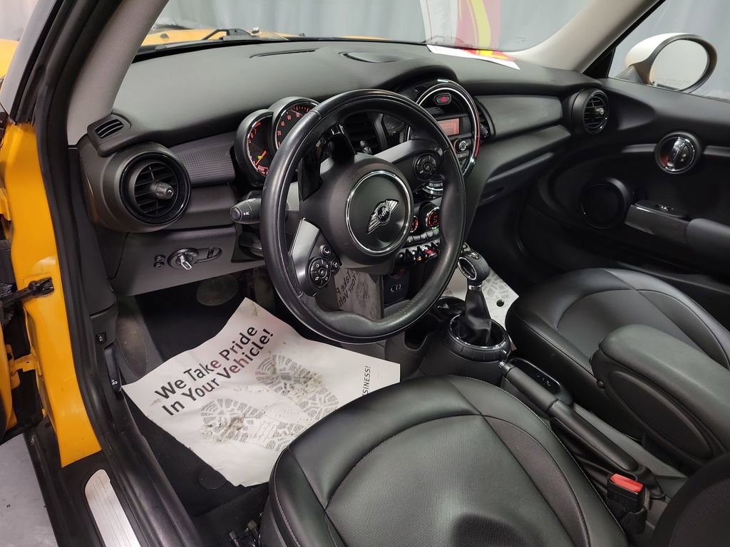 Used 2015 MINI Cooper 2-Door Hardtop image 14