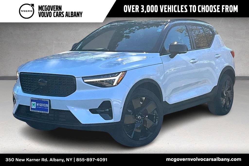 New 2026 Volvo XC40 B5 Ultra w/ Protection Package Premier