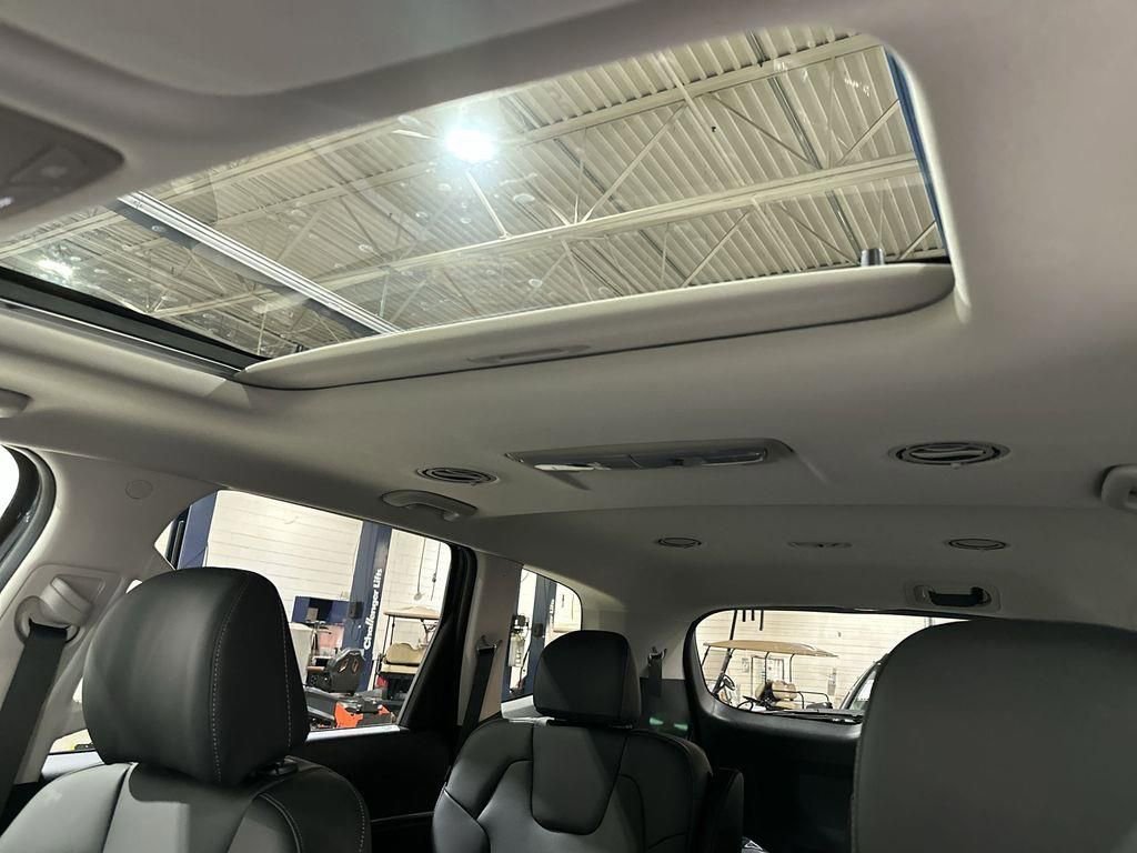 New 2025 Kia Telluride S AWD/4WD image 16