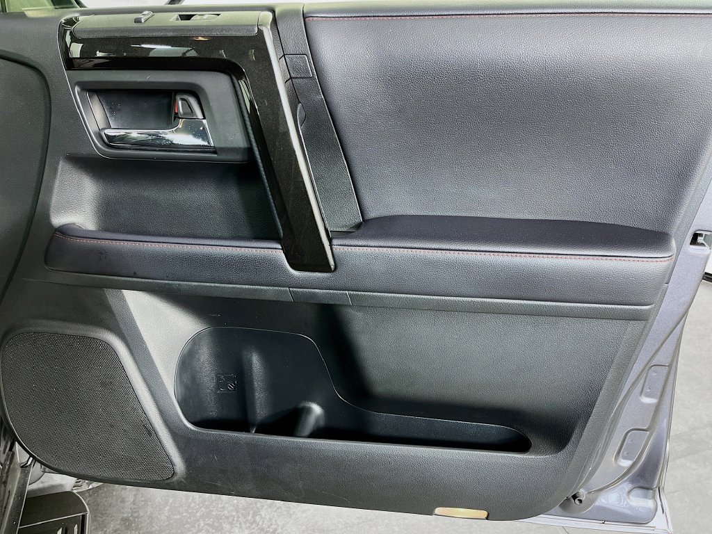 Used 2021 Toyota 4Runner Venture AWD/4WD image 33