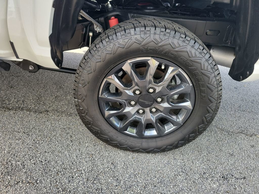 New 2025 Toyota Tacoma SR5 image 31