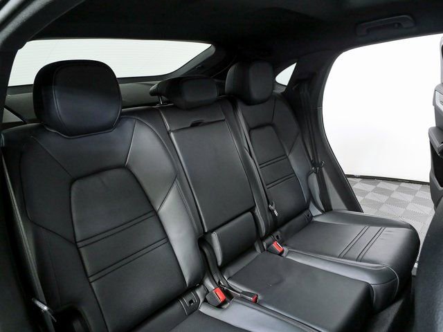 Certified 2024 Porsche Cayenne Coupe AWD/4WD image 23