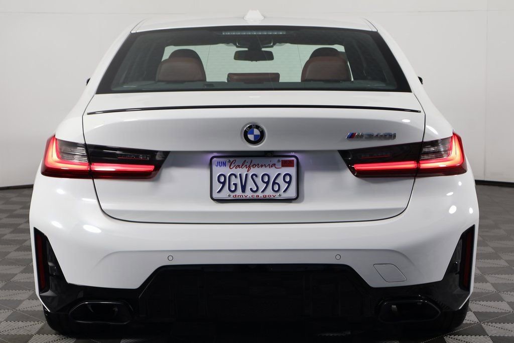 Used 2023 BMW M340i RWD image 5