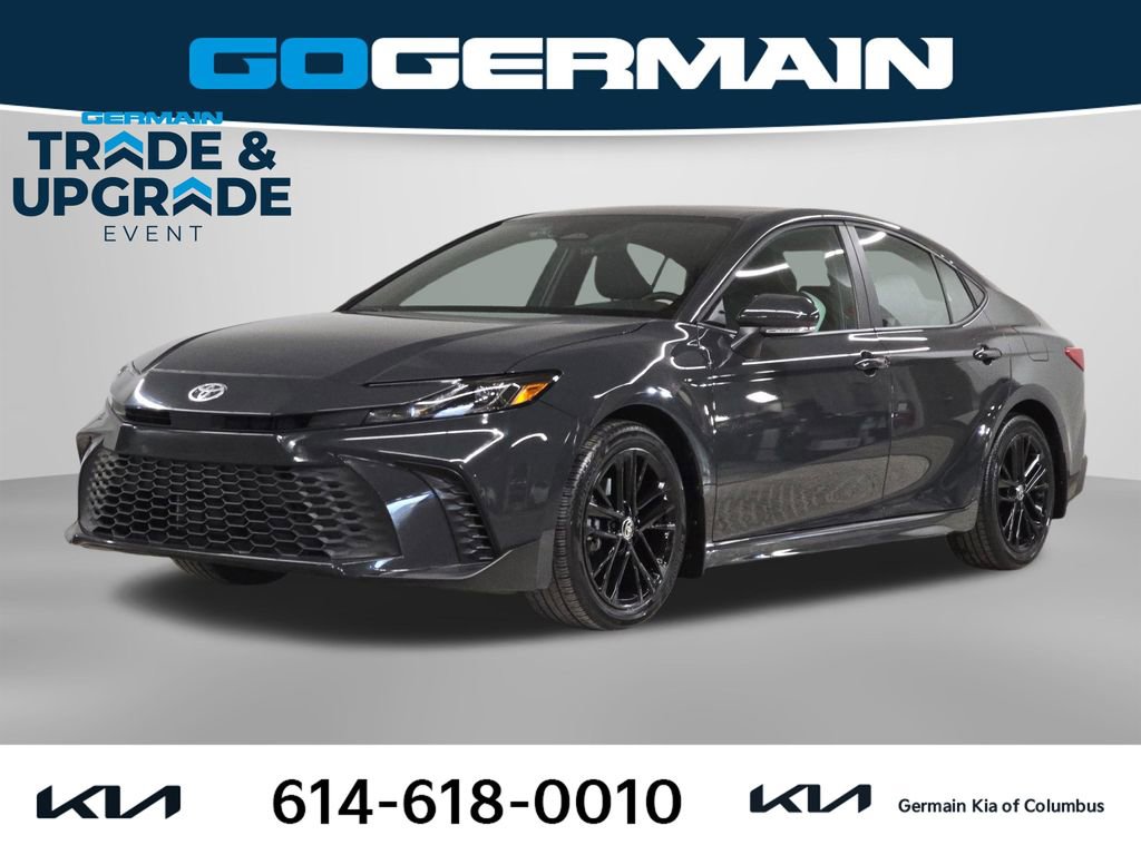 Used 2025 Toyota Camry SE w/ Multimedia Upgrade Package