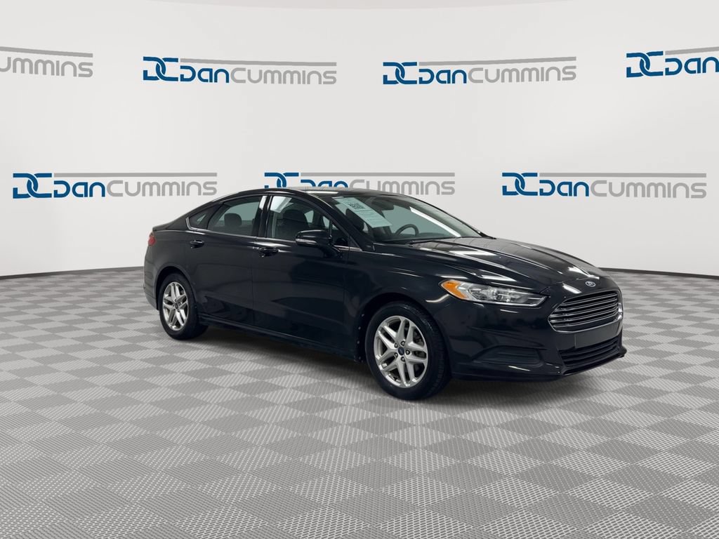 Used 2013 Ford Fusion SE FWD image 2
