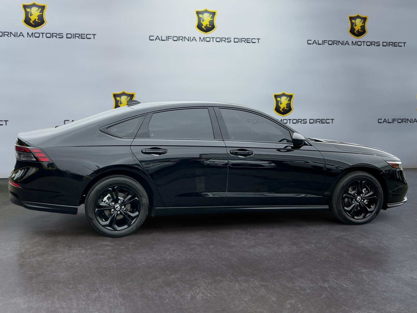 Used 2025 Honda Accord SE image 4
