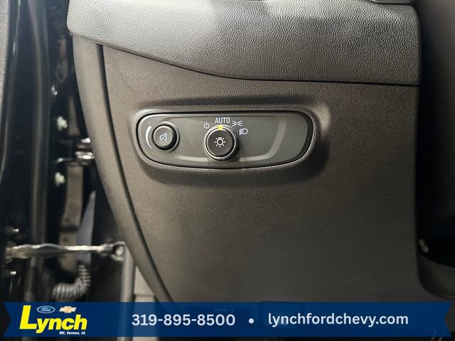 Used 2023 Chevrolet Equinox LT AWD/4WD image 17