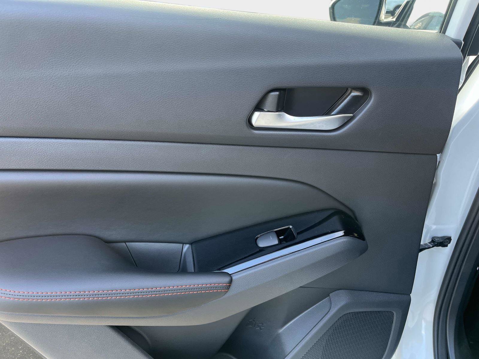 Certified 2024 Nissan Altima 2.5 SR image 12