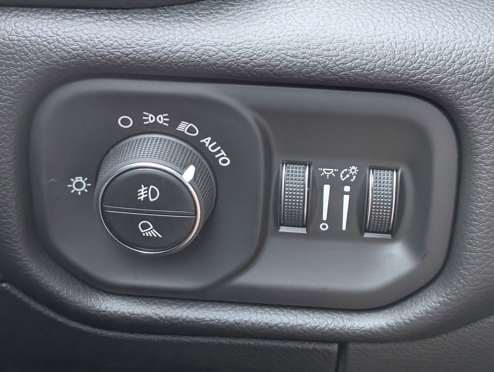 Used 2026 RAM 1500 Big Horn AWD/4WD image 23