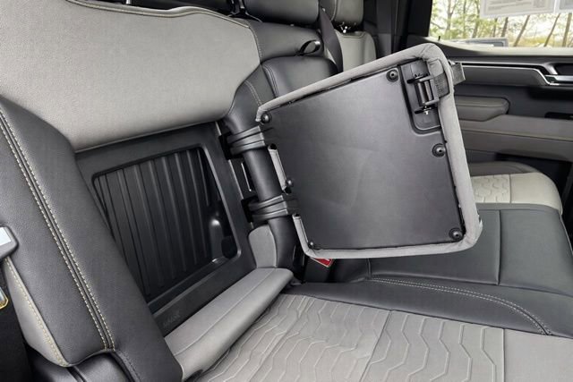 Used 2022 Chevrolet Silverado 1500 ZR2 w/ Technology Package AWD/4WD image 14