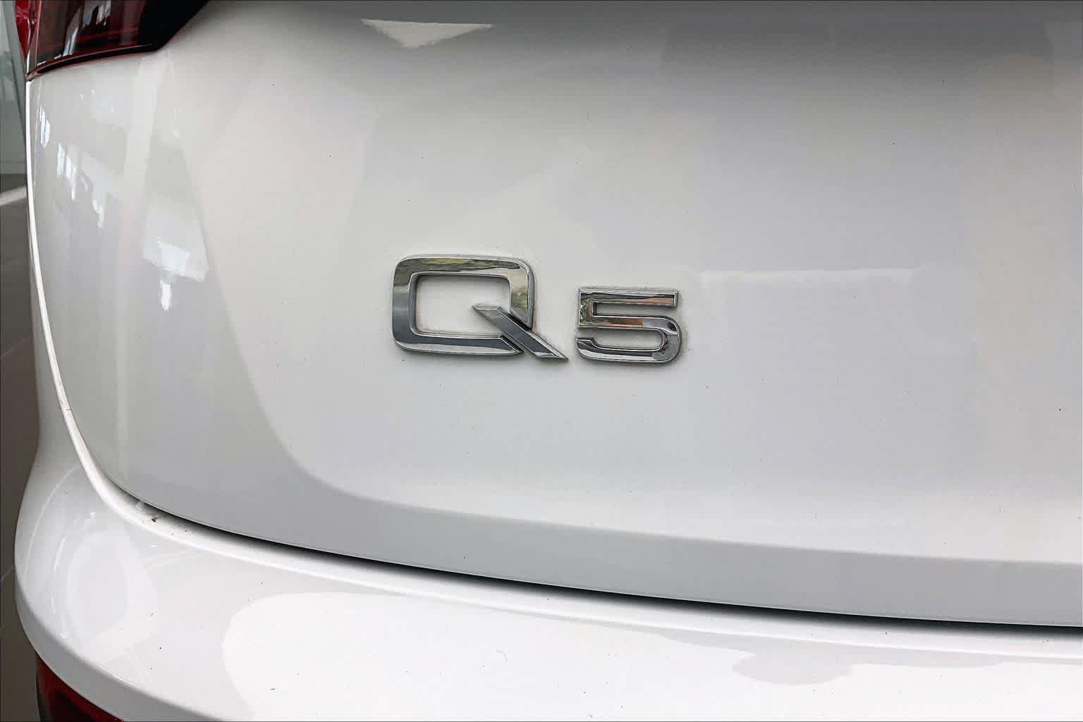 Used 2023 Audi Q5 2.0T Premium Plus w/ Premium Plus Package AWD/4WD image 32
