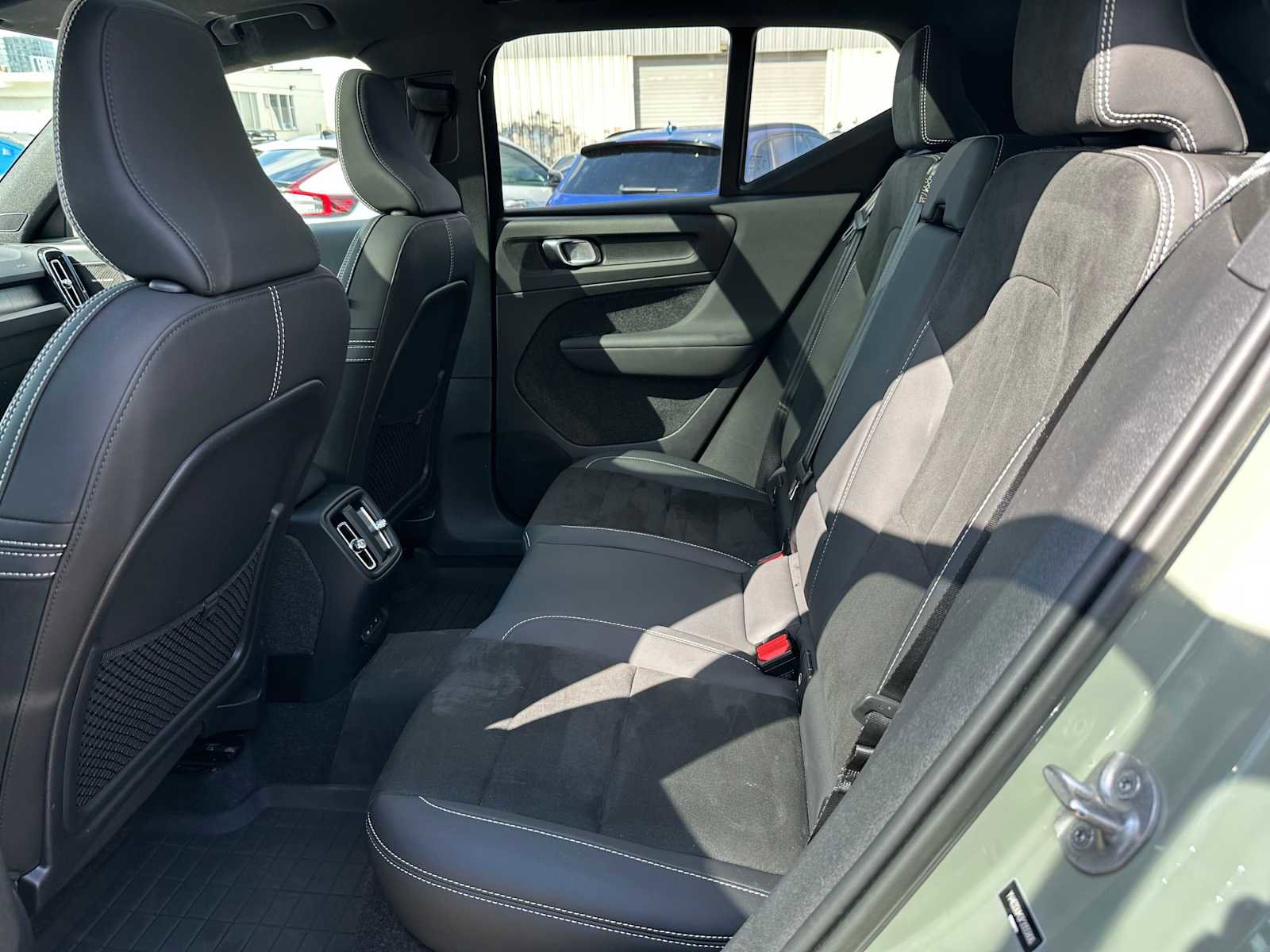 Certified 2023 Volvo XC40 Recharge Ultimate w/ Protection Package Premier AWD/4WD image 16