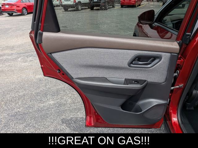 Used 2021 Nissan Rogue S FWD image 19