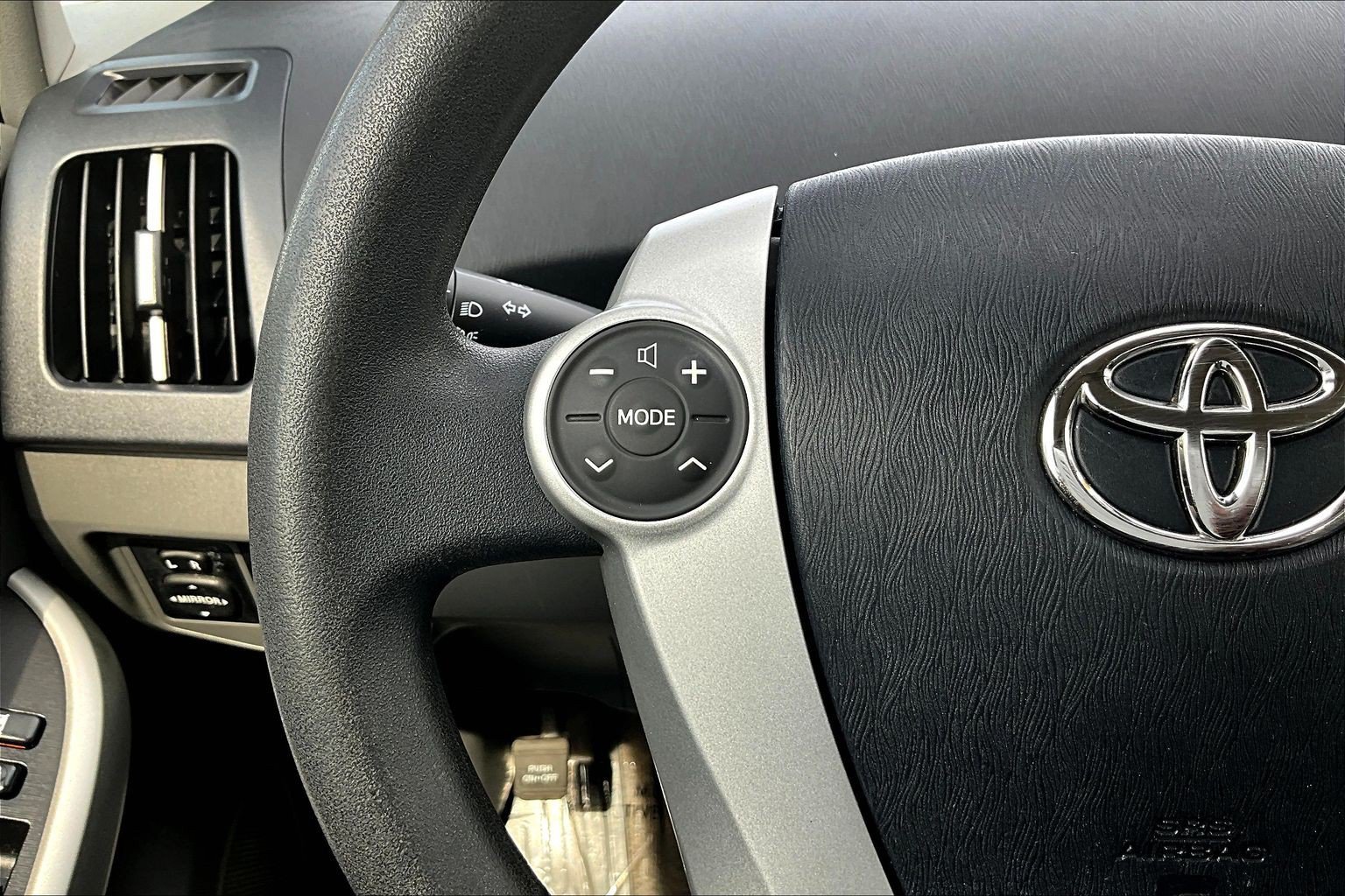 Used 2010 Toyota Prius Two FWD image 18