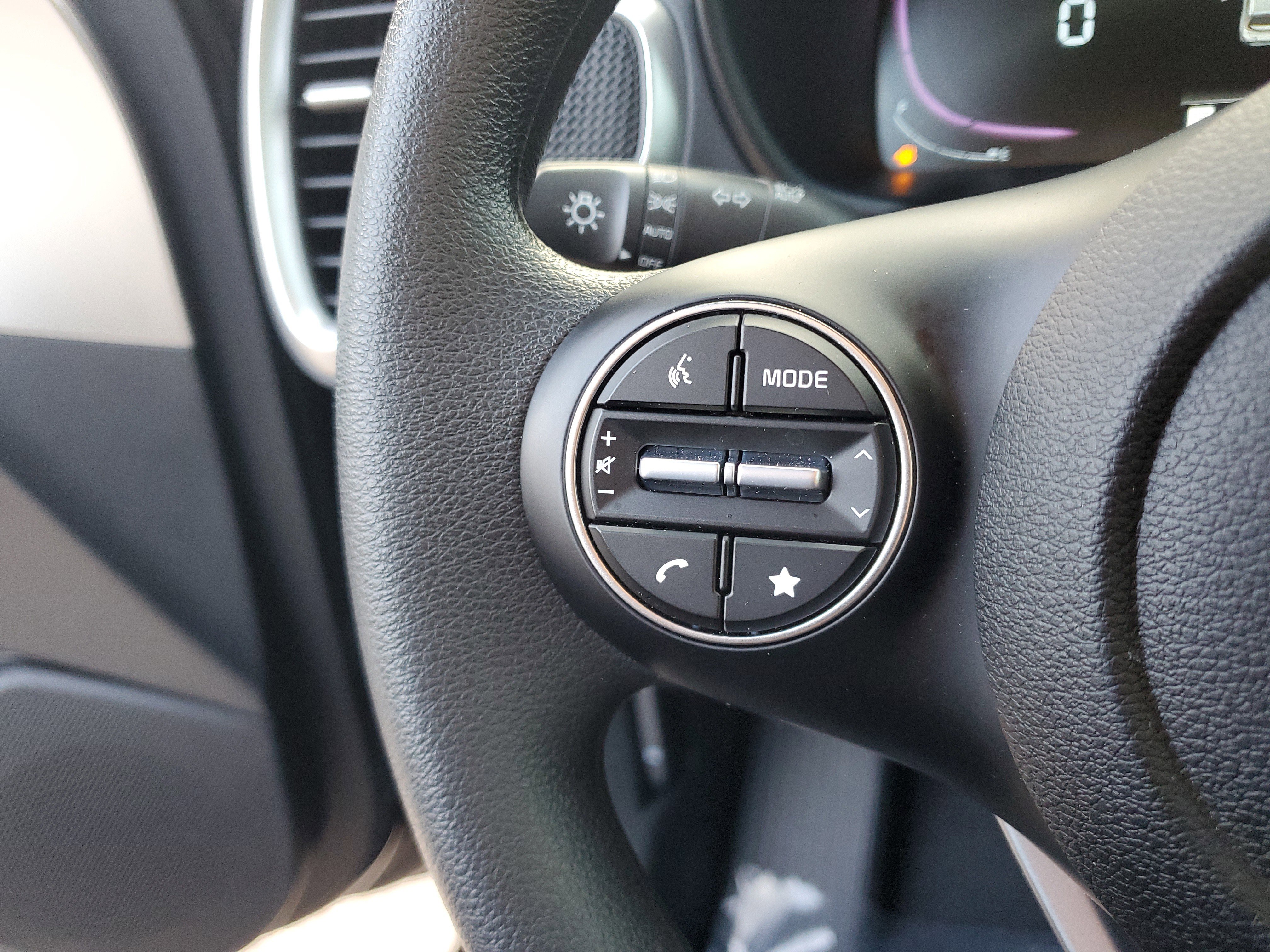 Used 2025 Kia Soul LX w/ LX Technology Package image 28