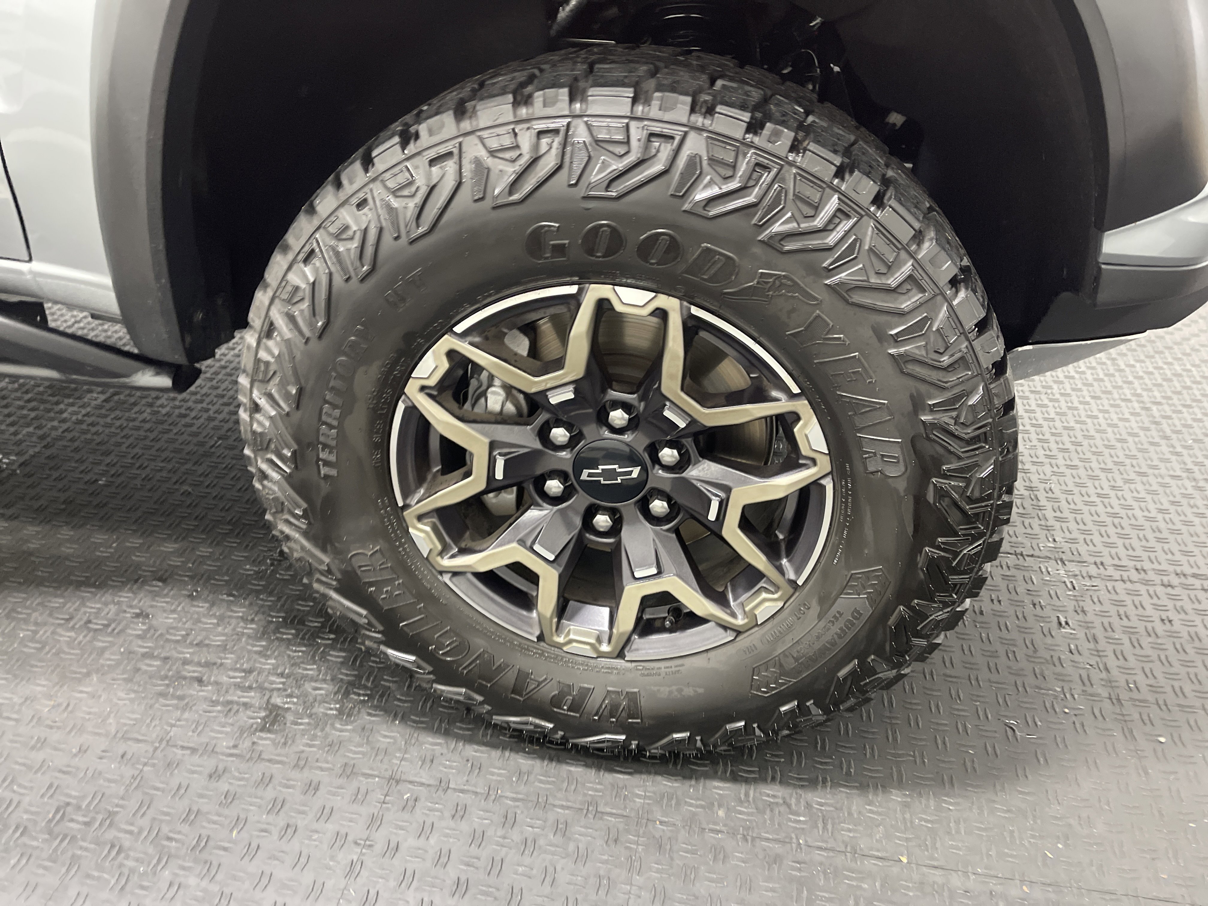 Used 2024 Chevrolet Colorado ZR2 AWD/4WD image 28