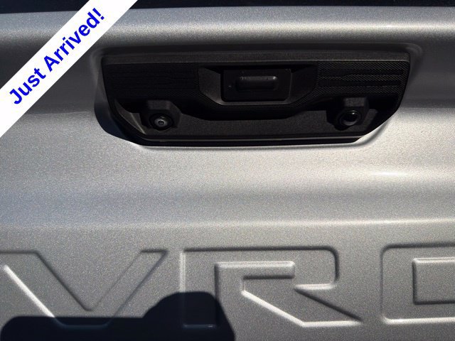 Used 2022 Chevrolet Silverado 1500 LT AWD/4WD image 22