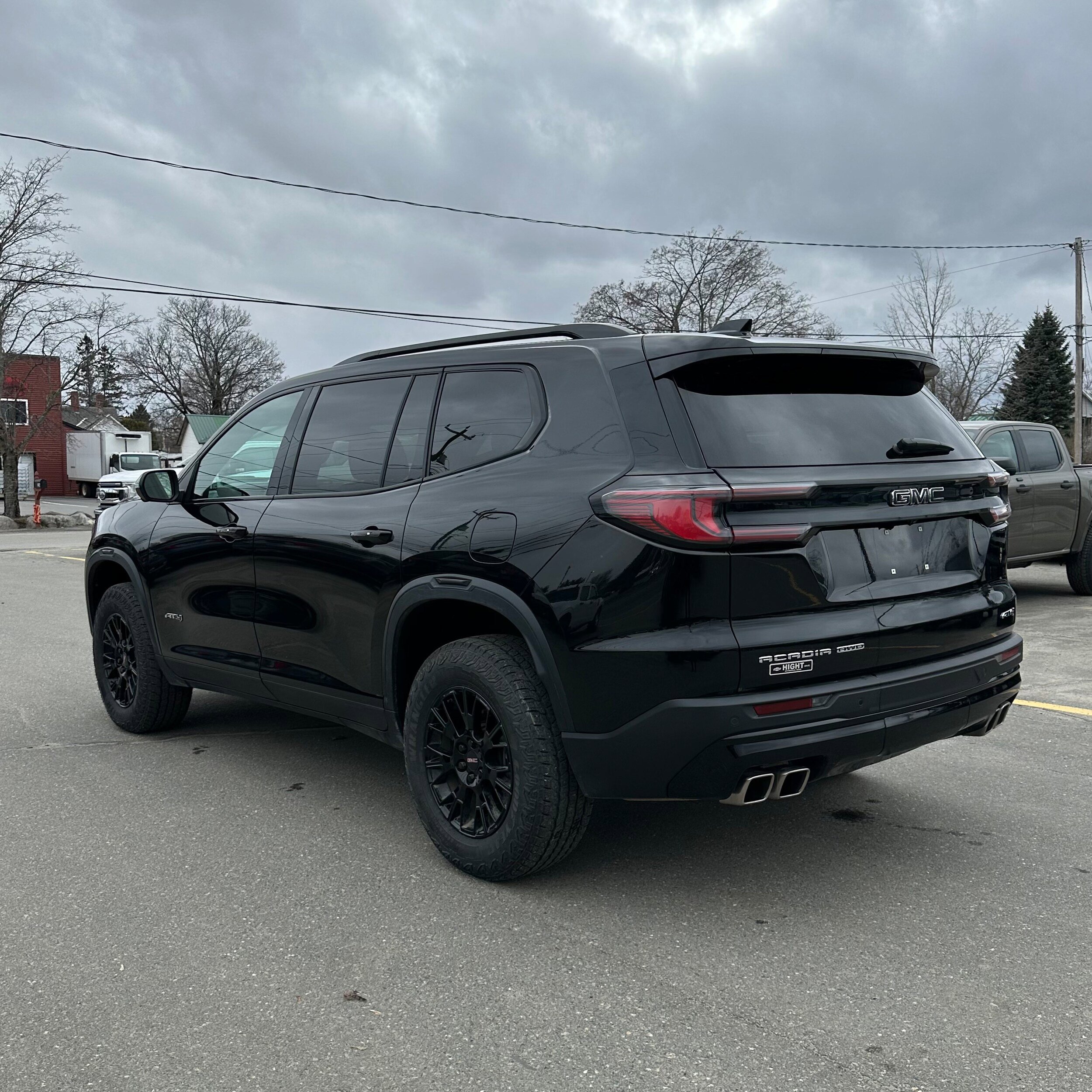 Used 2024 GMC Acadia AT4 w/ Luxury Package AWD/4WD image 5