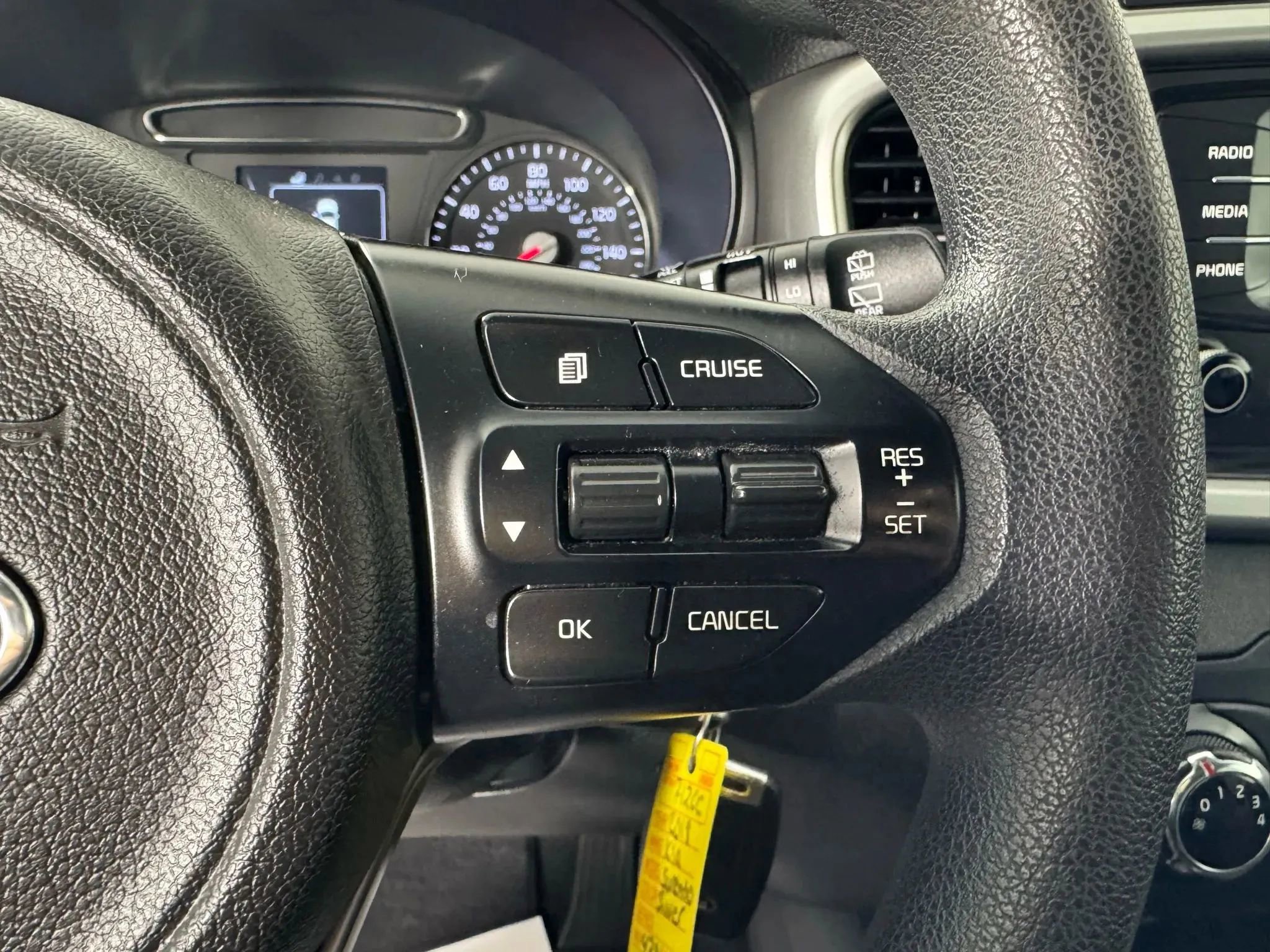 Used 2018 Kia Sorento L image 16