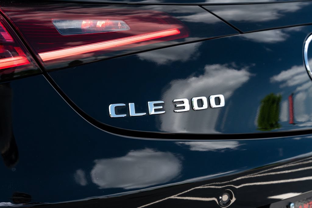 Used 2024 Mercedes-Benz CLE 300 4MATIC Cabriolet image 21