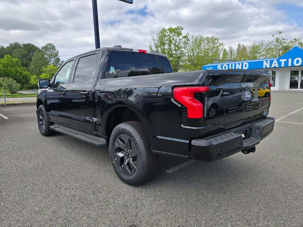 New 2025 Ford F150 Lightning Flash AWD/4WD image 3