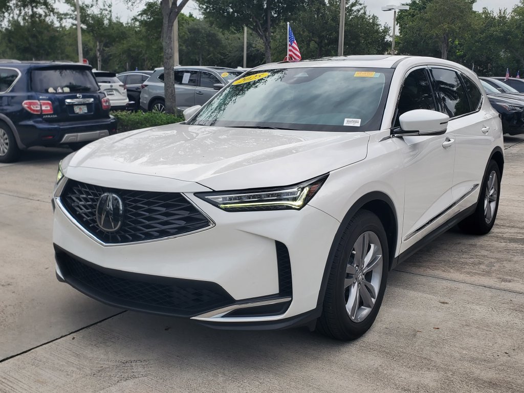 Used 2025 Acura MDX FWD image 3