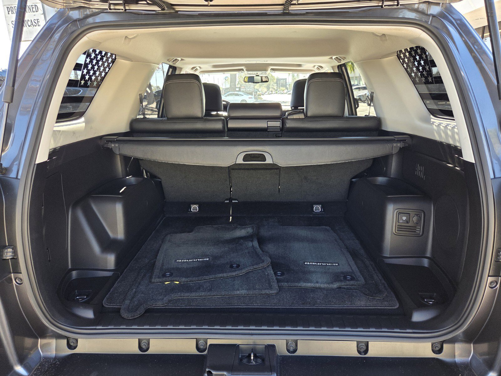 Used 2018 Toyota 4Runner Limited image 14