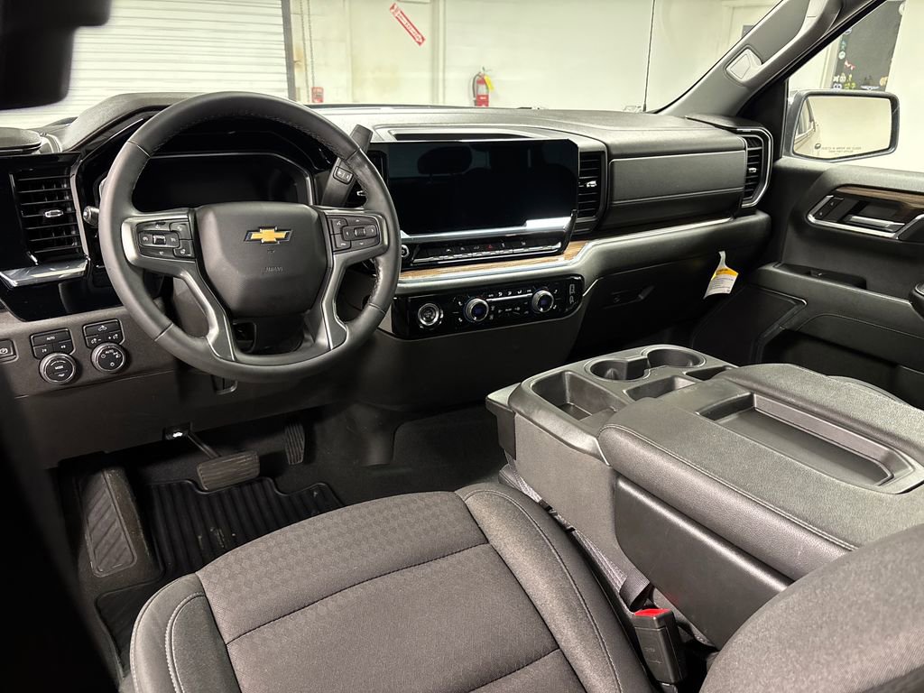 Used 2023 Chevrolet Silverado 1500 LT image 28