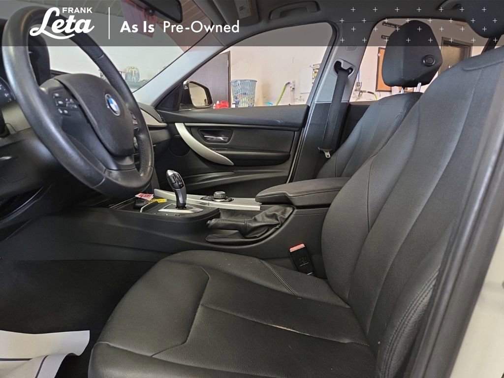 Used 2018 BMW 320i Sedan RWD image 14