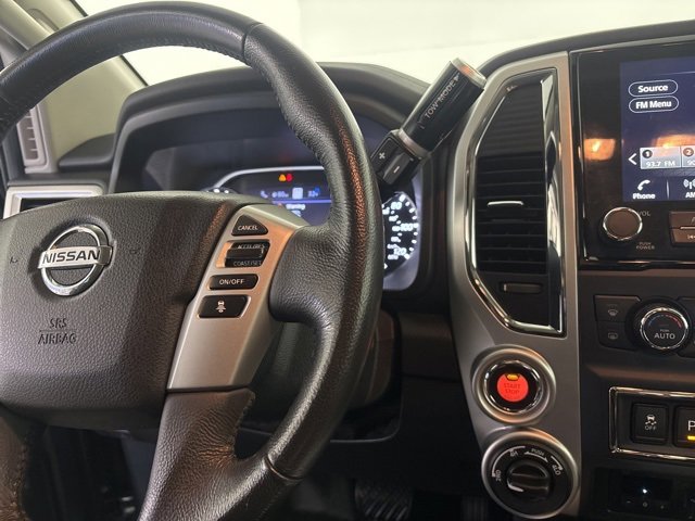 Used 2021 Nissan Titan SV w/ SV Convenience Package image 14