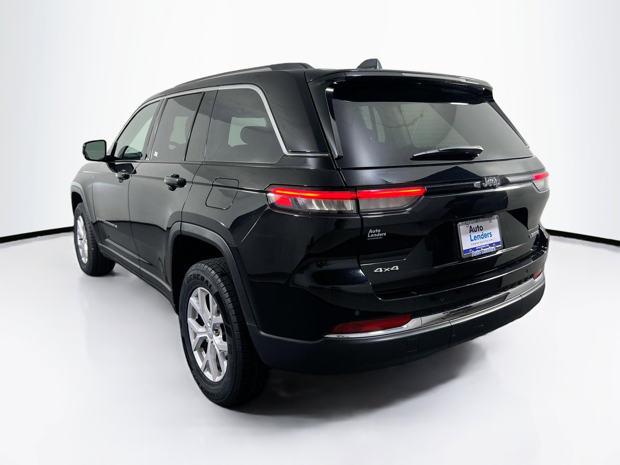 Used 2022 Jeep Grand Cherokee Limited image 7