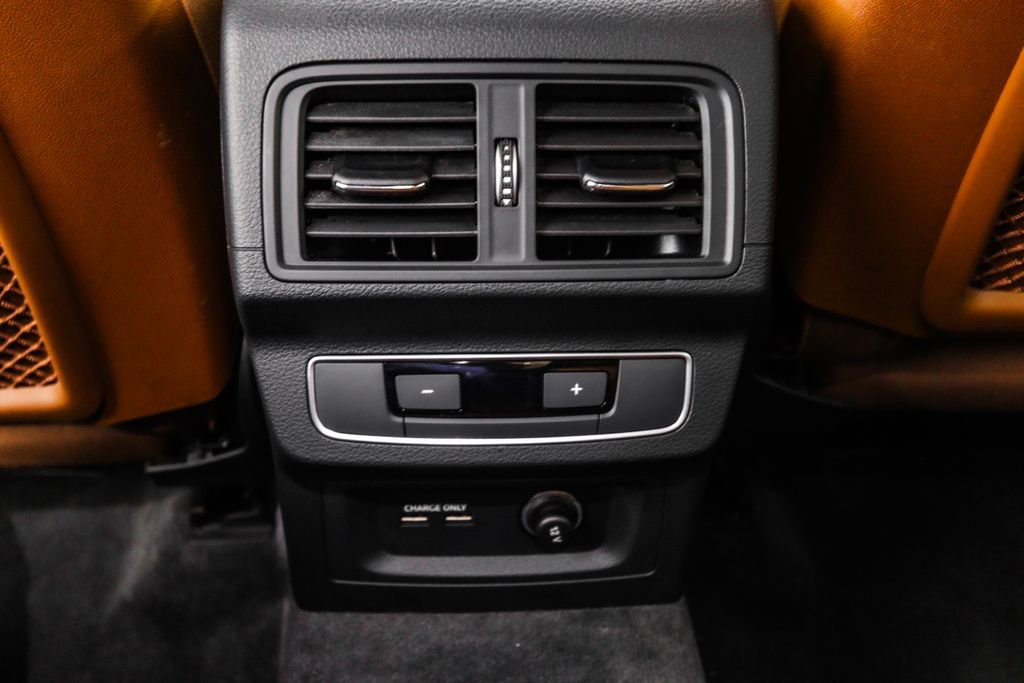 Used 2022 Audi Q5 e Premium image 57