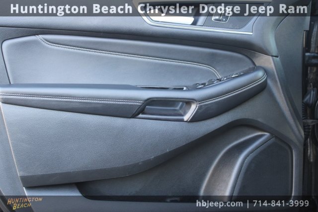 Used 2018 Ford Edge Titanium image 10