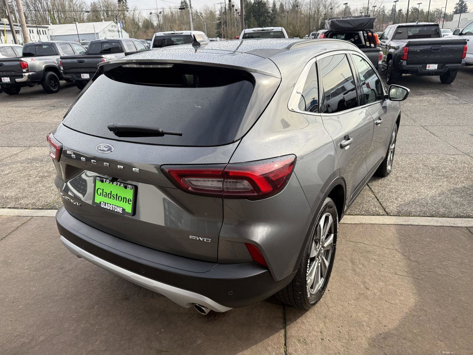 Used 2025 Ford Escape Platinum image 6