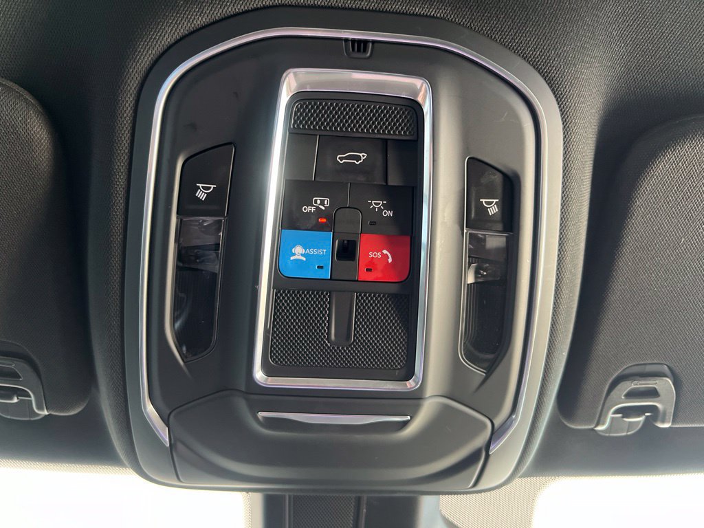 Used 2022 Jeep Wagoneer Series III AWD/4WD image 59