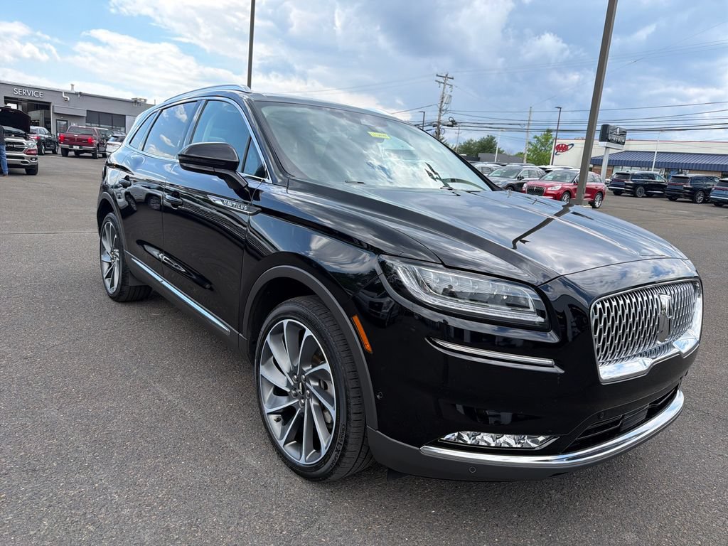 Certified 2023 Lincoln Nautilus Reserve w/ Equipment Group 202A AWD/4WD image 7