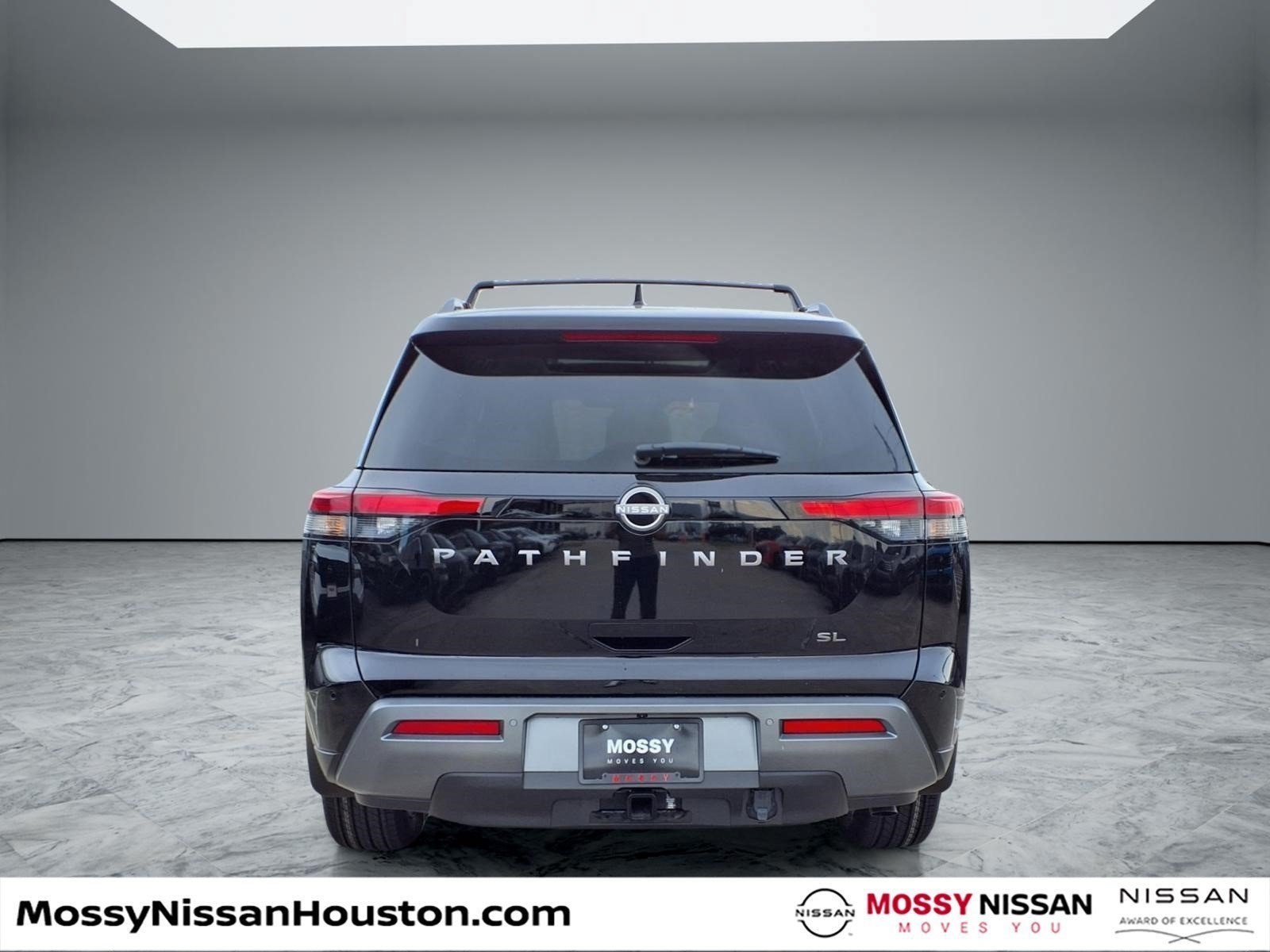 New 2026 Nissan Pathfinder SL w/ SL Premium Package FWD image 6