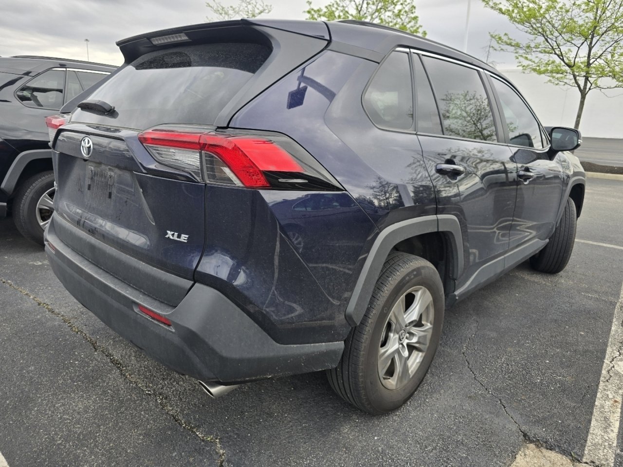 Used 2023 Toyota RAV4 XLE w/ Convenience Package image 7
