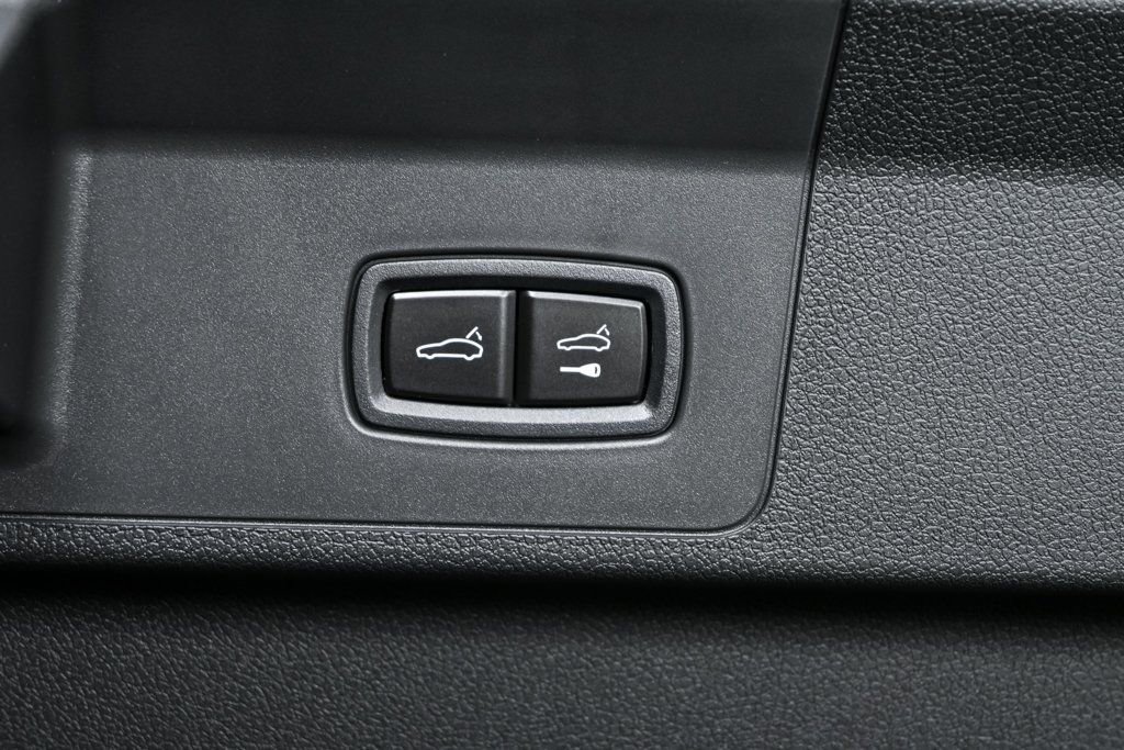 New 2026 Porsche Panamera 4 E-Hybrid AWD/4WD image 33