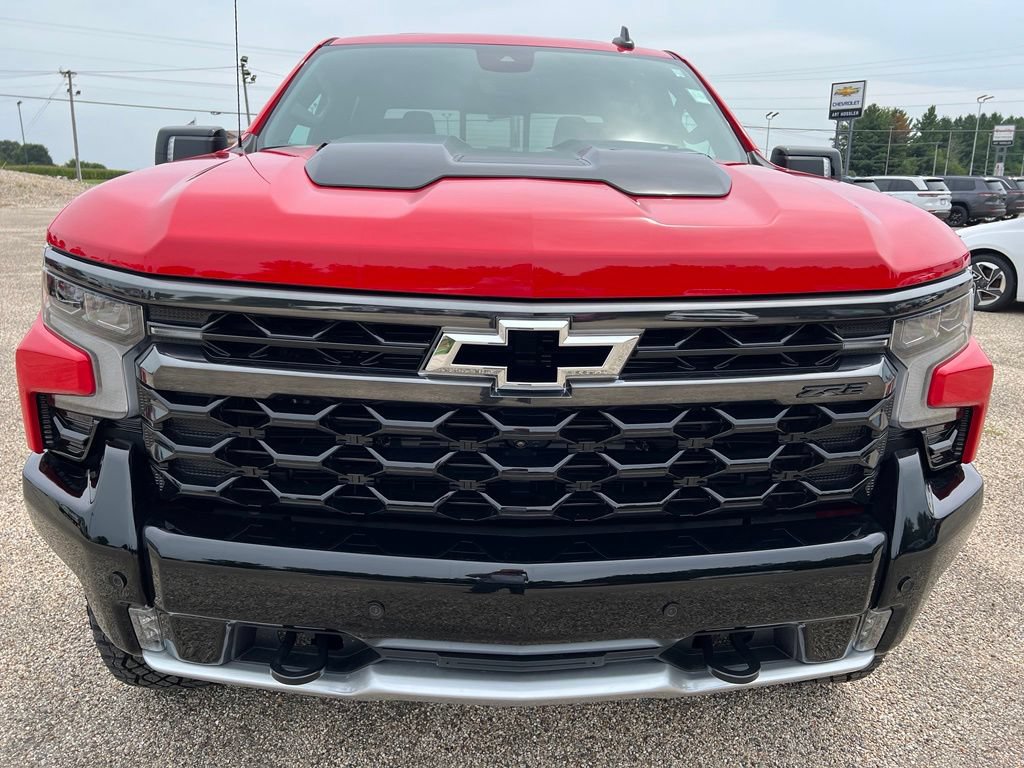 Used 2026 Chevrolet Silverado 1500 ZR2 w/ Dark Appearance Package AWD/4WD image 8