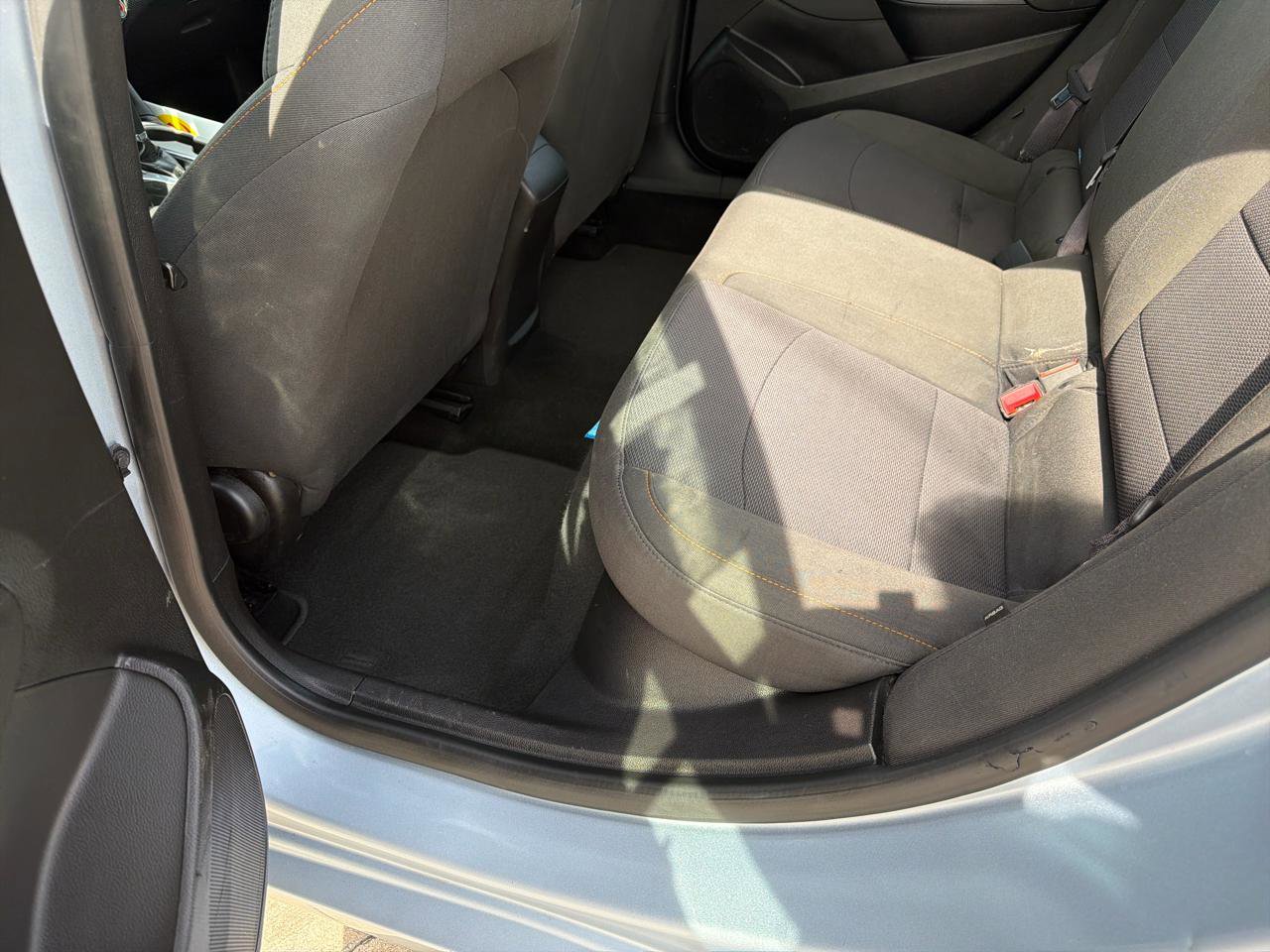 Used 2017 Chevrolet Cruze LS FWD image 12