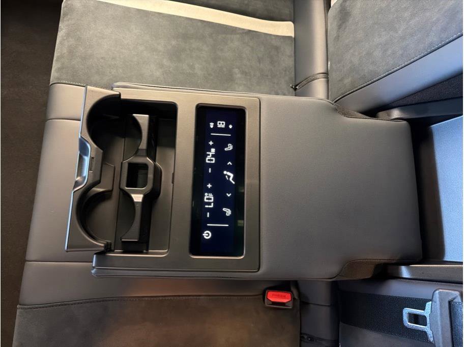 Used 2023 Fisker Ocean Extreme image 30